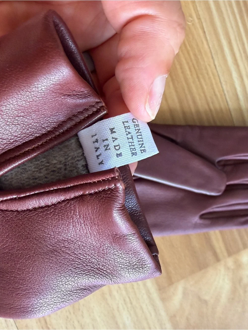 100% Cashmere Lined Leather Gloves NWT